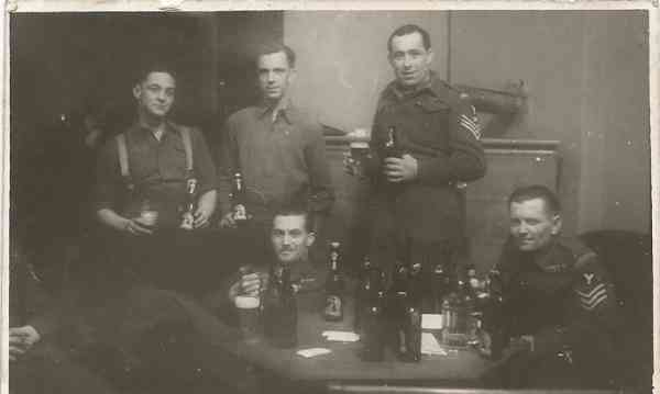 Images/grandad photos00100009.jpg